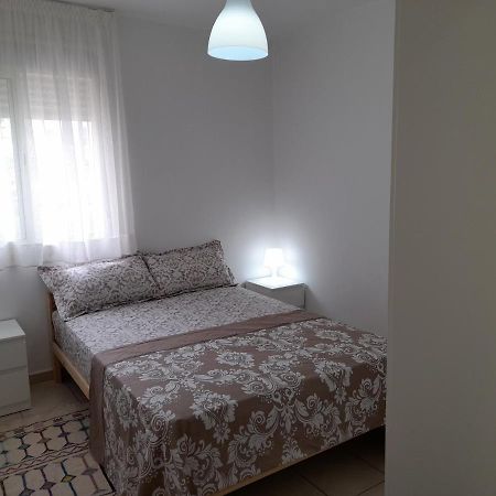Beau Et Propre Appartement De Famille Dans Un Immeuble Calme Et Familiale A Bab Sebta Fnideq Eksteriør billede