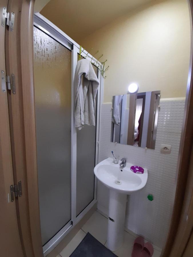 Beau Et Propre Appartement De Famille Dans Un Immeuble Calme Et Familiale A Bab Sebta Fnideq Eksteriør billede